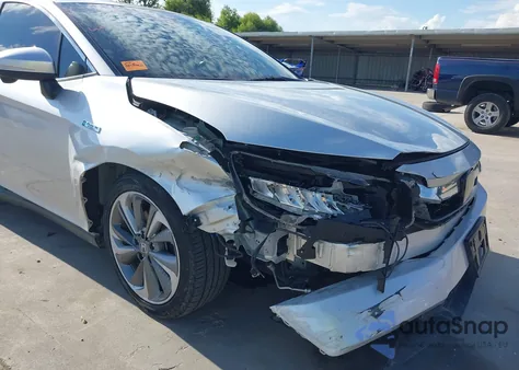 2018 Honda Clarity Plug-In Hybrid from USA, damaged, VIN JHMZC5F19JC008589